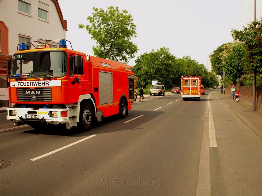 VU Koeln Porz Zuendorf Hauptstr P130.JPG